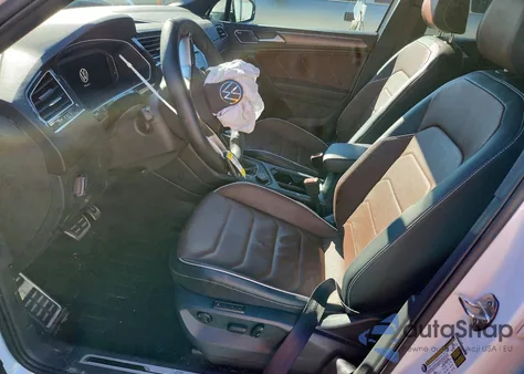 2024 Volkswagen Tiguan Sel R-Line Black z USA, uszkodzony, nr VIN 3VV4B7AX1RM031916